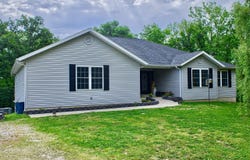 50 Groves Road, Iberia, MO 65486