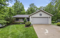 553 Floral Valley Drive W, Howard, OH 43028