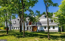 18360 TURNBERRY DR, ROUND HILL, VA 20141