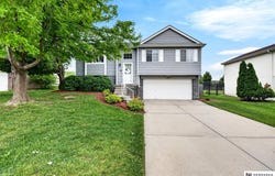 1201 Devon Drive, Papillion, NE 68046
