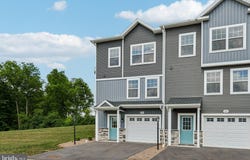 186 HIGHPOINT PARK Drive, PLEASANT GAP, PA 16823