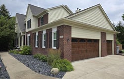 53100 Shinnecock Drive, South Lyon, MI 48178