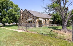 230 W Colorado Street, Walters, OK 73572