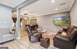 805 N YORK ROAD, STERLING, VA 20164