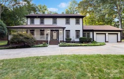 10700 Chestnut Hill Drive, Matthews, NC 28105