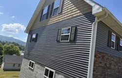717 S 27th Street, Middlesboro, KY 40965