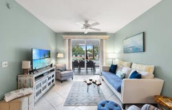 8161 TWELVE OAKS Circle unit: 512, Naples, FL 34113