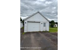 298 S Washington Avenue, Jermyn, PA 18433