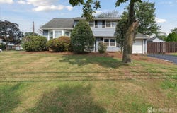 52 Greenbrook Road, Middlesex, NJ 08846