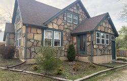 305 Pine Grove Road, Willow Springs, MO 65793