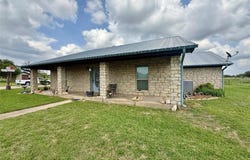 302 Poplar Street, Hico, TX 76457