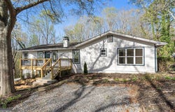5985 Lakeside, Gainesville, GA 30506