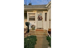 637 S 2ND Avenue, Canton, IL 61520