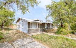 315 E Bexar St, Crystal City, TX 78839