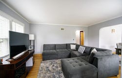 1686 Lunt Avenue, Des Plaines, IL 60018