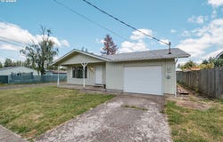331 9TH AVE, Sweet Home, OR 97386