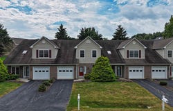 2522 BLOSSOM Trail W, Blacksburg, VA 24060