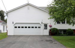 20 Spruce Street, Madison, ME 04950