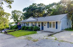 11 Golden Boulevard, North Smithfield, RI 02896