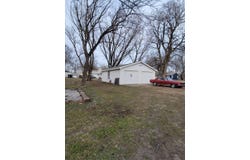 322 4th, Iola, KS 66749
