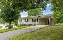 307 Browder St, Sweetwater, TN 37874