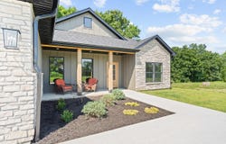 1317 Stonehaven DR, Boonville, MO 65233