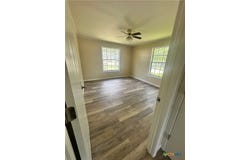 401 Walnut, Yoakum, TX 77954
