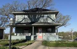 1207 Grove Avenue, Corning, IA 50841