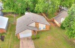 1210 E 139th Street, Glenpool, OK 74033