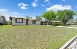 1013 North Blvd, Universal City, TX 78148