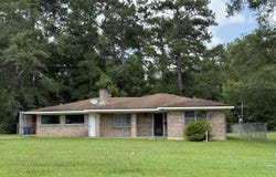 500 N Herndon Ave, Kirbyville, TX 75956