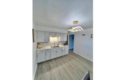 8621 W Lisbon Ave, Milwaukee, WI 53222