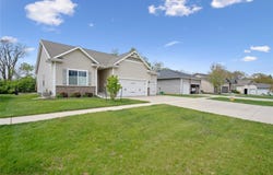 6398 NE 8th Court, Des Moines, IA 50313