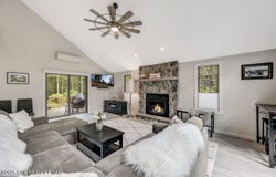 227 Buckskin Way, Pocono Pines, PA 18350