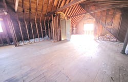 17 W MAPLE Avenue, BELLMAWR, NJ 08031
