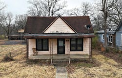 1105 7th St, Mena, AR 71953