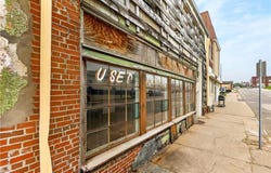 520 S 8th Street, St Joseph, MO 64501