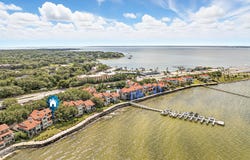 80 Baybridge Dr, Gulf Breeze, FL 32561
