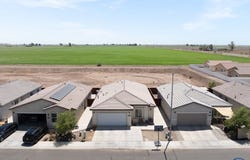 2708 Meadowbrook Dr, Imperial, CA 92251