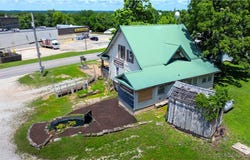 859 HWY 42, Iberia, MO 65486