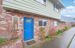 1302 NE HOGAN Dr, Gresham, OR 97030