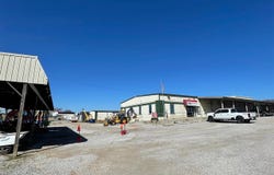 244 W H Brown Road, Russellville, KY 42276