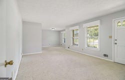 87 Grayson New Hope, Grayson, GA 30017