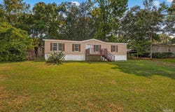 3801 Legend Creek Dr, Pace, FL 32571