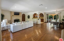13800 Erwin St, Van Nuys, CA 91401
