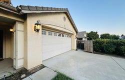 3708 S Pride Court, Visalia, CA 93277