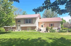 18028 Hwy. J5T, Mystic, IA 52574