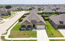 264 Hedgewood Drive, Waxahachie, TX 75165