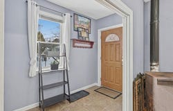 10 Maple Avenue N, Loch Sheldrake, NY 12779