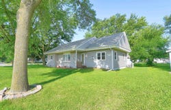 1403 N 9th Street, Estherville, IA 51334